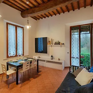 https://casazappa-in-centro-a-piedi-parcheggio-e-giardino-privato.it-tuscanyhotel.com